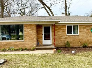 3271 Roosevelt Rd, Muskegon, MI 49441