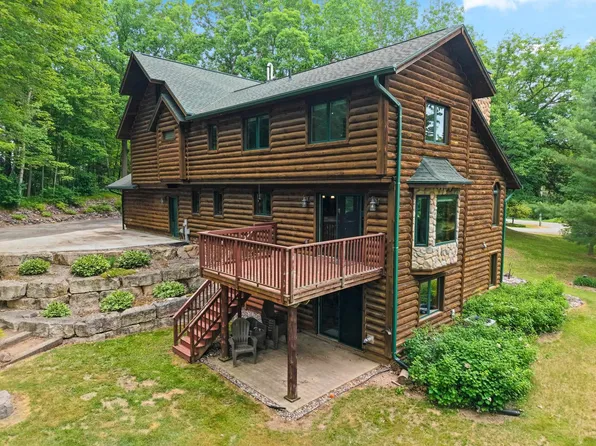 2765 Scotch Pine Trl, Suamico, WI 54313
