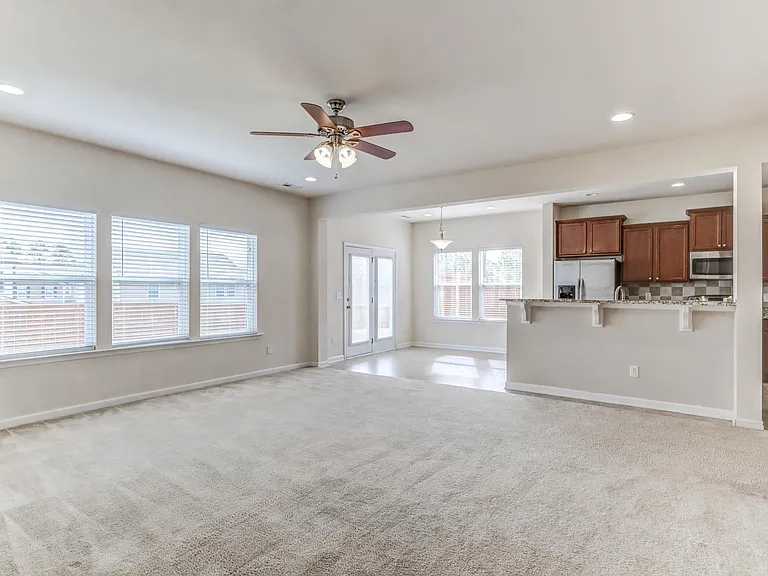 10 Crawford Ct — Photo 6