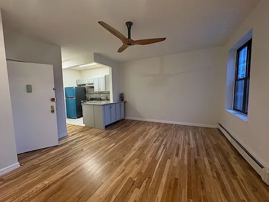 Rented by Perry Associates NYC Inc | media 20