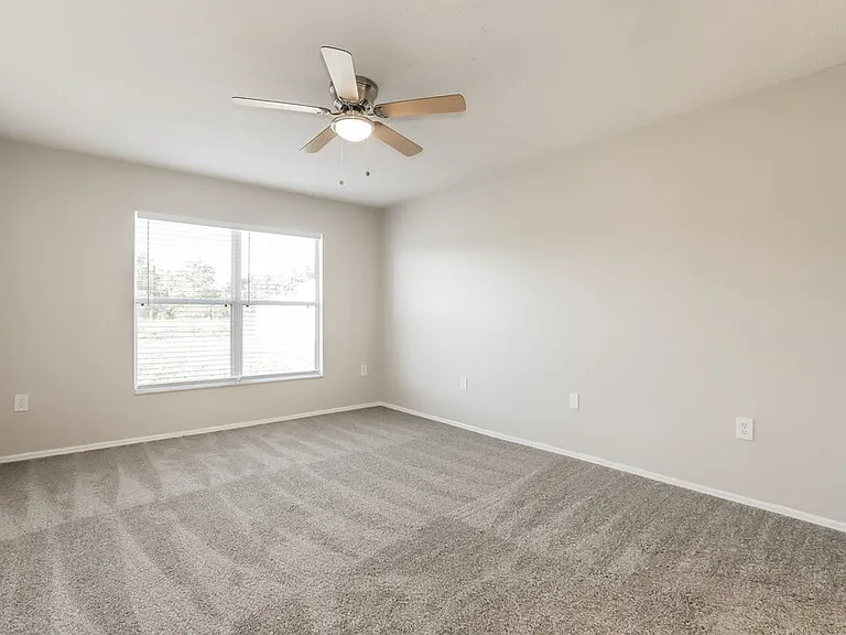 2324 Sunset Pointe Dr — Photo 9