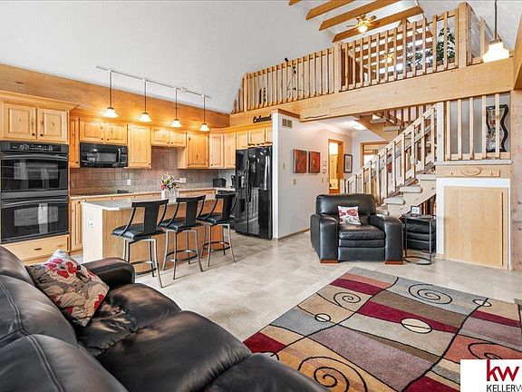 4th image of 9310 Clubhouse Cir