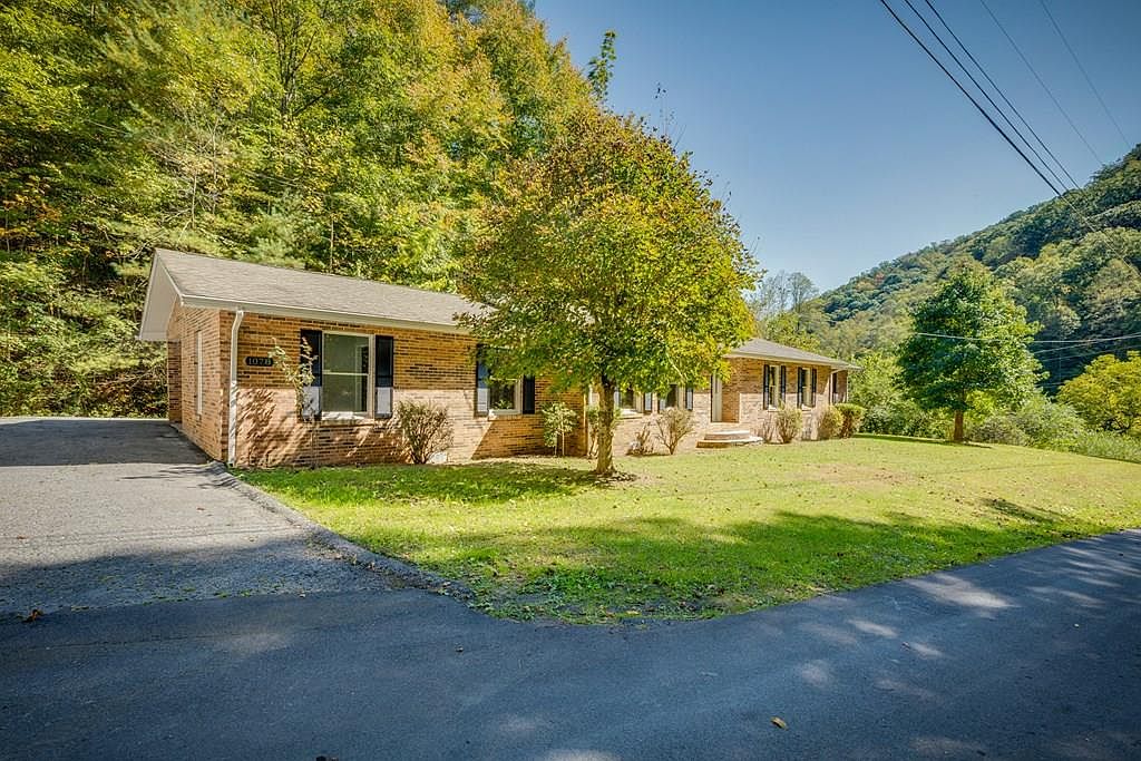 1078 Joe Hollow Rd, Vansant, VA 24656 | Zillow
