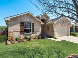 8540 Prairie Fire Dr, Fort Worth, TX 76131