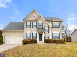 113 Colonial Dr, Cross Junction, VA 22625