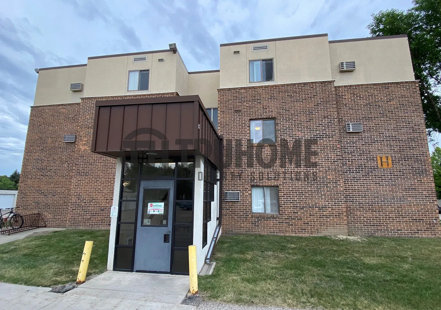 Gallery Apartments — Photo 1