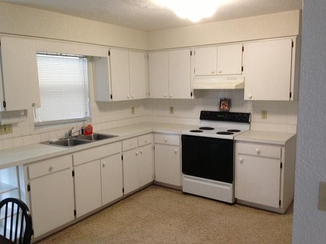 2nd image of 317 9th Street Dr W