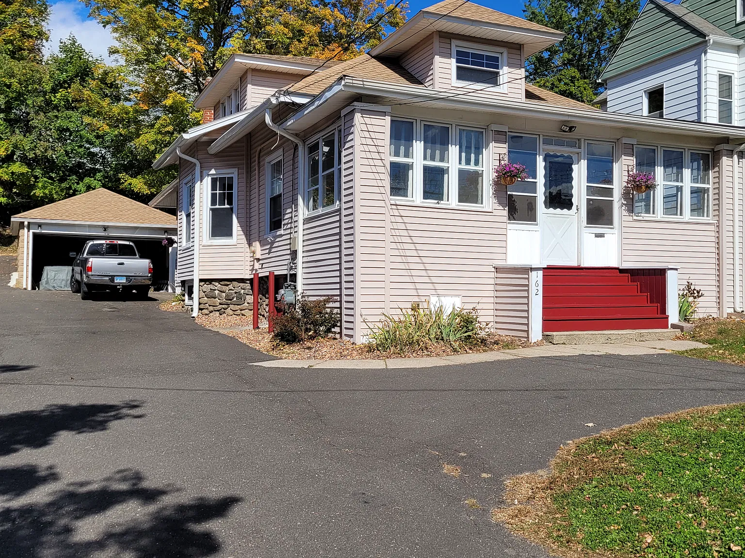 4 bed, 1.5 bath, 1450 sqft, $2,800 — Photo 3