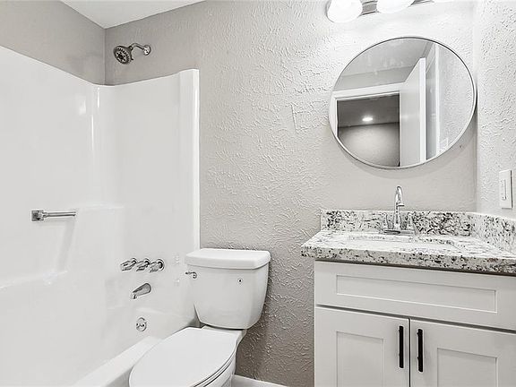 5th image of 2305 Cleary Ave APT 210