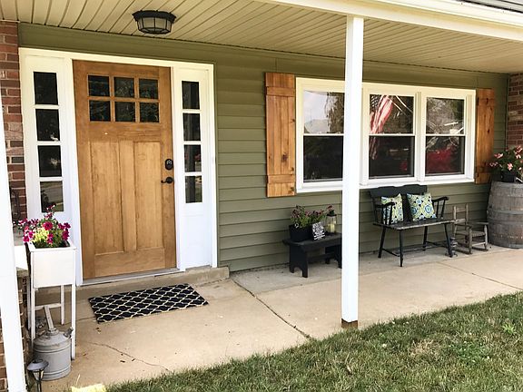 2nd image of 2628 Stephenson Dr