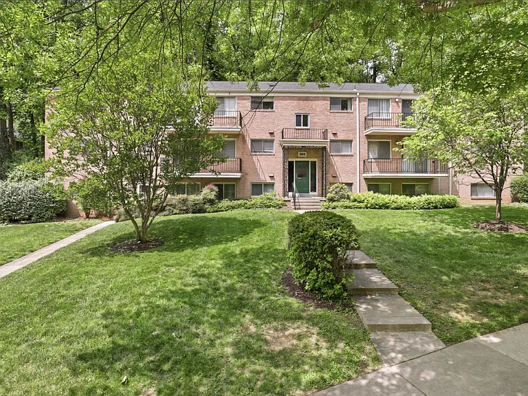 10618 Kenilworth Ave #203 — Photo 16