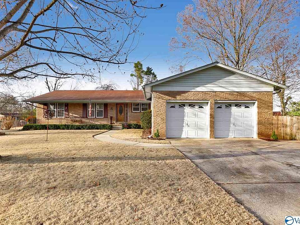 1st image of 10008 Lily Flagg Cir SE