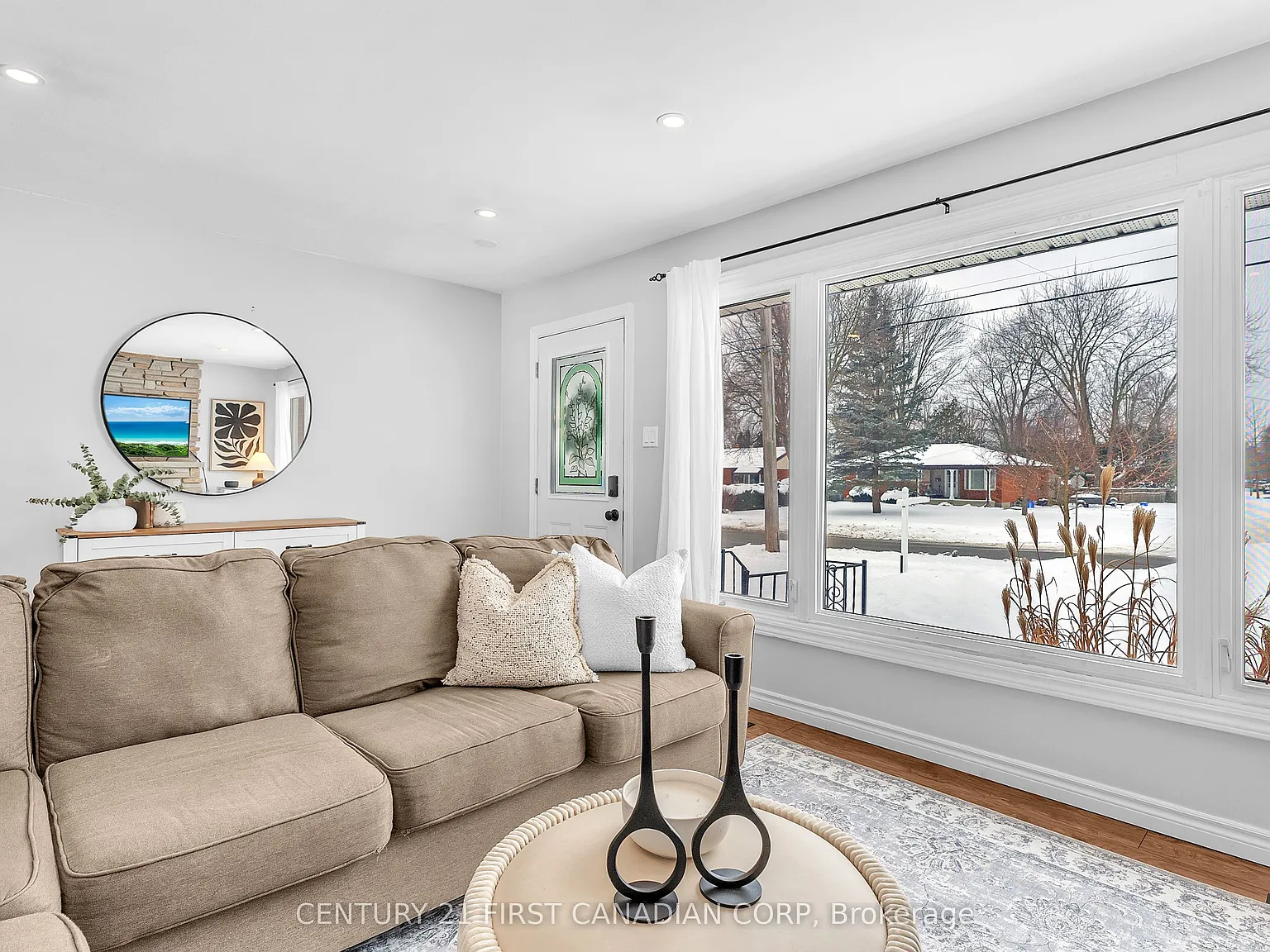 2 bed, $2,000 — Photo 4