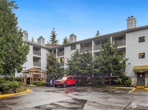 710 N 160th Street #B112, Shoreline, WA 98133