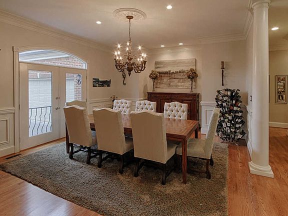 5th image of 921 Fairway Oaks Ln
