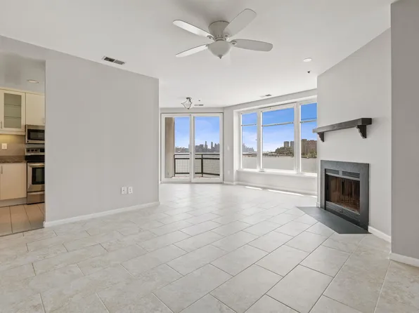 600 Harbor Blvd Unit 904, Weehawken, NJ 07086