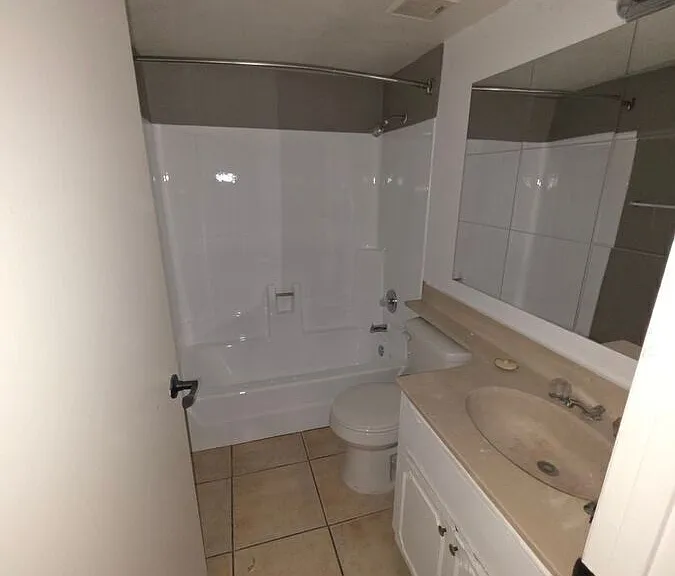 4416 N 35th Ave #2X2C — Photo 8