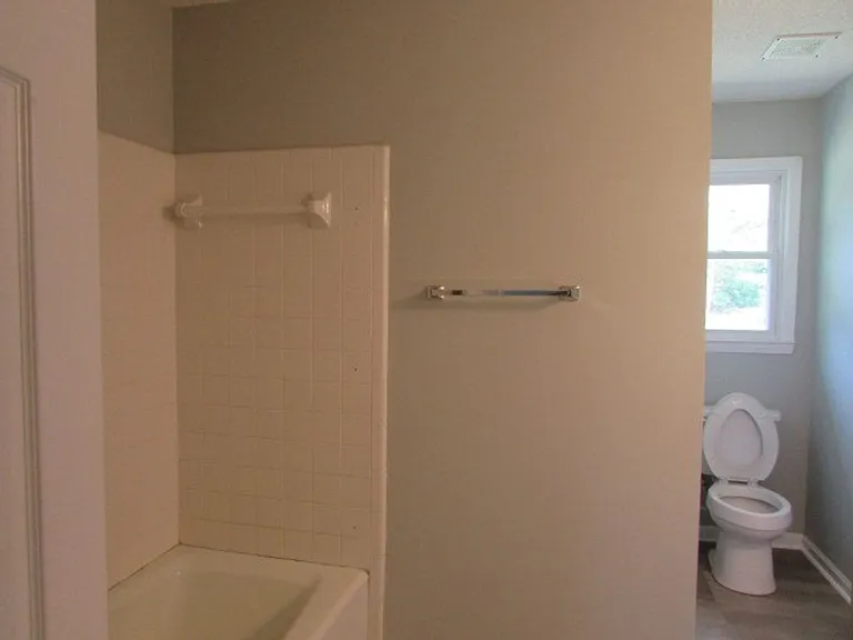 2940 Steeplechase Dr — Photo 9