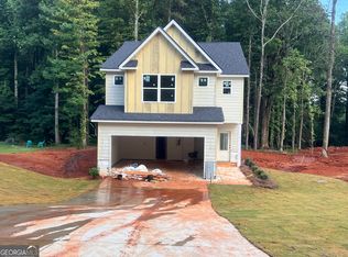 318 Stonington Dr, Mount Airy, GA 30563