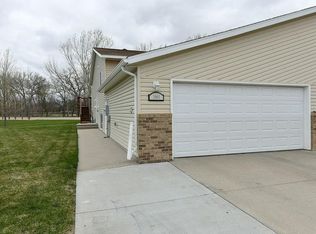 1661 6th St W, West Fargo, ND 58078
