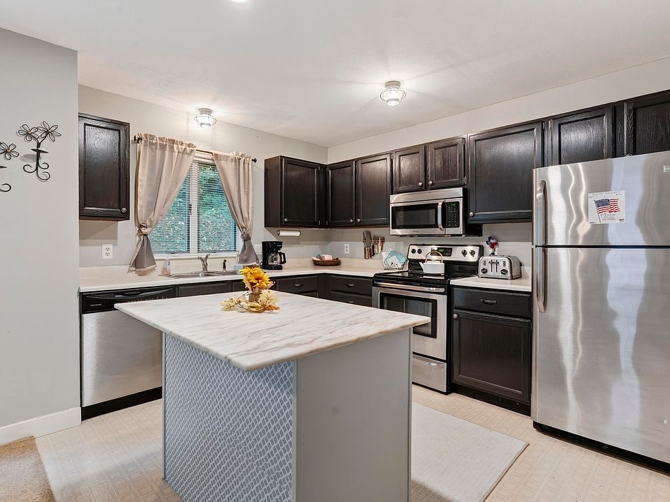 1st image of 135 Vernon Street #2A