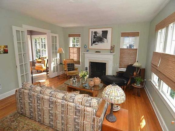 3rd image of 557 Osceola Ave