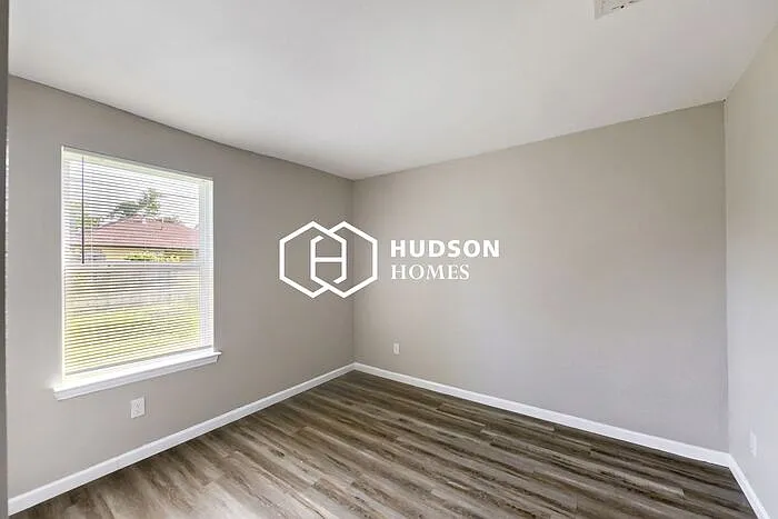 4419 Trigg St #B — Photo 8