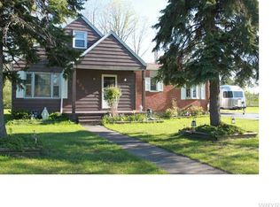6265 S Whitham Dr, Niagara Falls, NY 14304