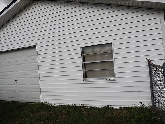 2nd image of 4307 Cedar Ave SE