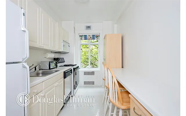 Sold by Douglas Elliman | media 12