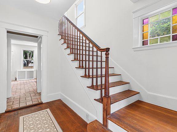 3rd image of 159 Ridgeland Avenue