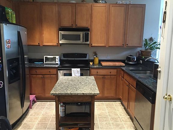 4th image of 2850 Woodland Park Dr