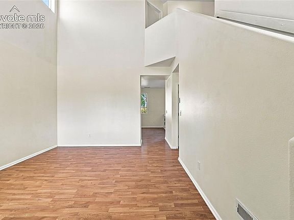 4th image of 739 Prairie Star Cir