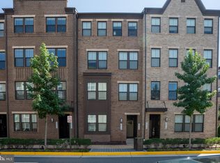 20704 Wood Quay Dr, Sterling, VA 20166