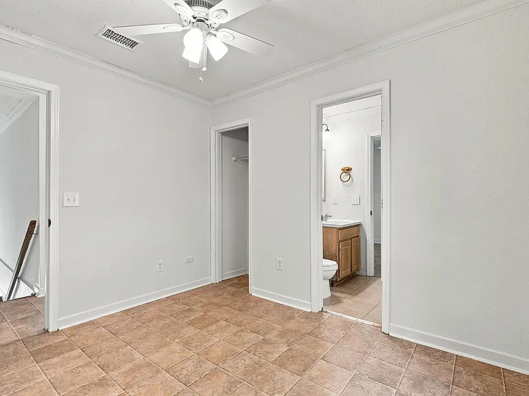 114 Cedar St #6 — Photo 17