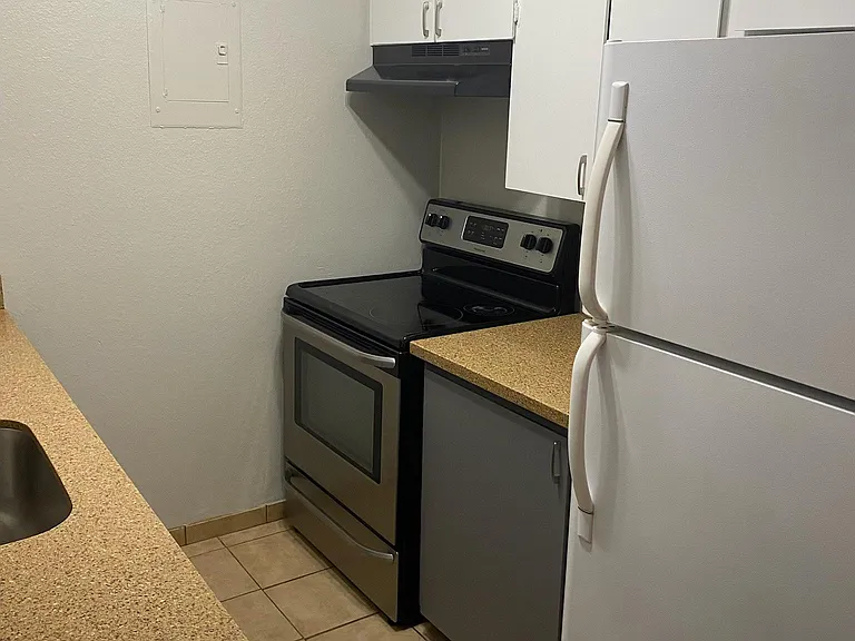 401 Taylor Ave NW #7 — Photo 3