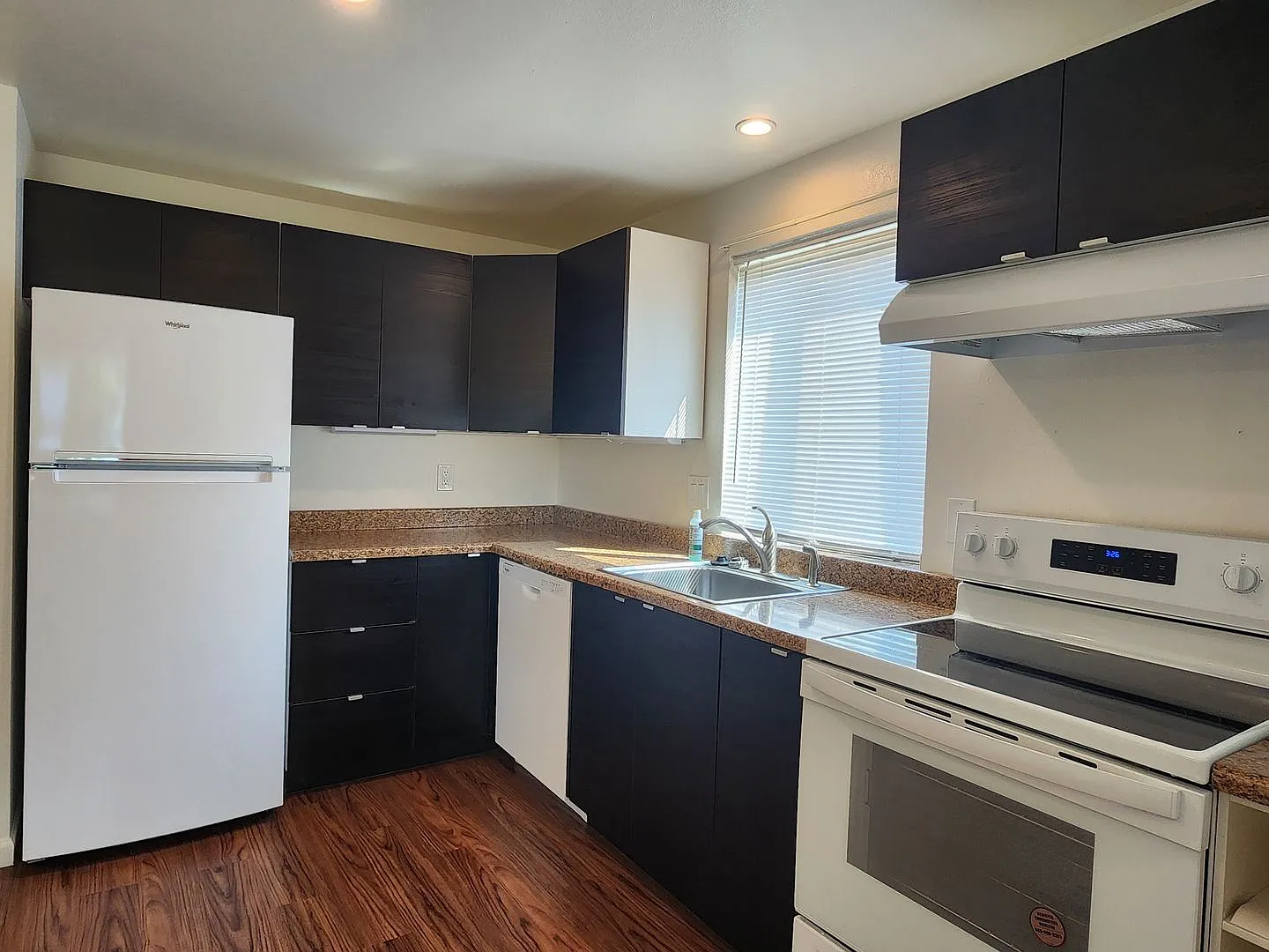 Beautiful 2 Bedroom, 1.5 Bath Townhouse Style Apartment, Monroe $2250.00 per/mo — Photo 3
