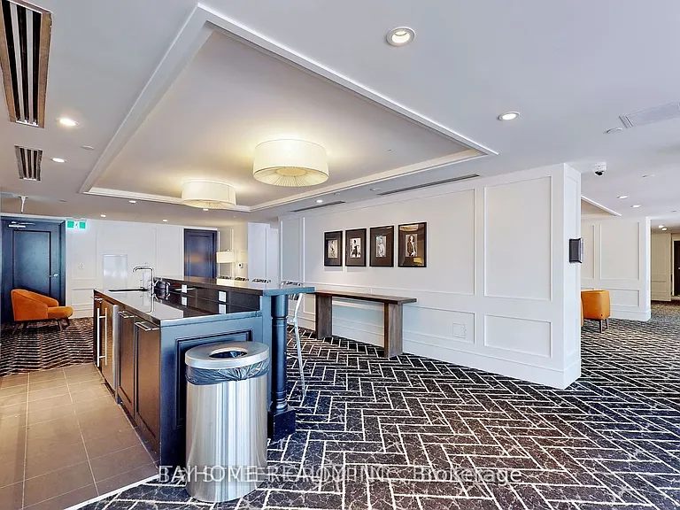 955 Bay St #307 — Photo 23