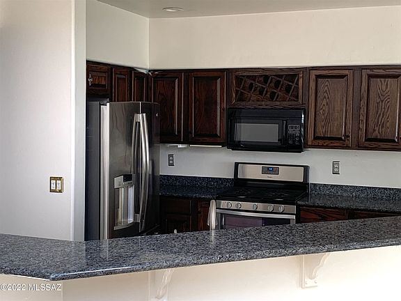 3rd image of 11371 N Eagle Landing Pl