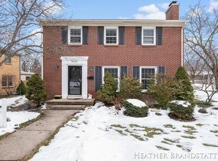 2065 Wilshire Dr SE, East Grand Rapids, MI