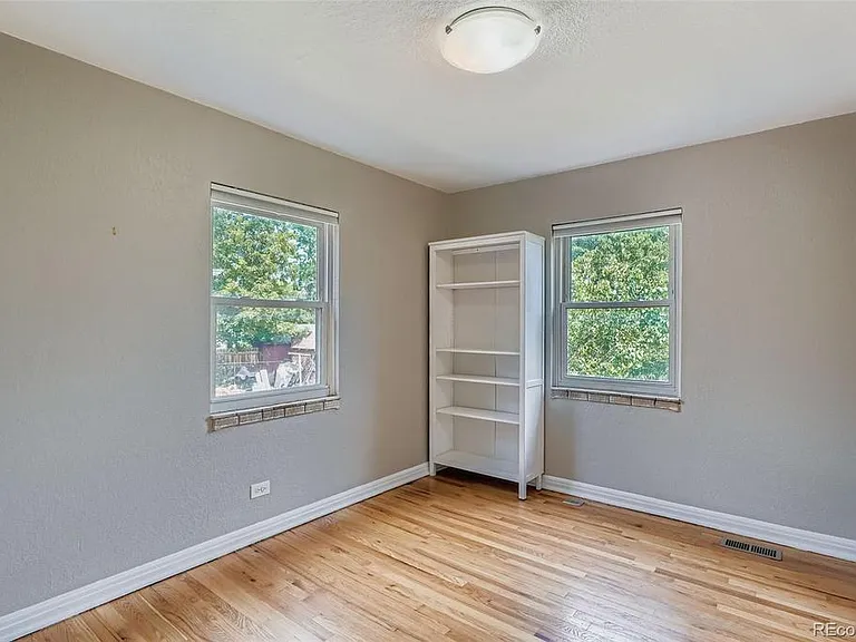 3070 Ash St — Photo 17