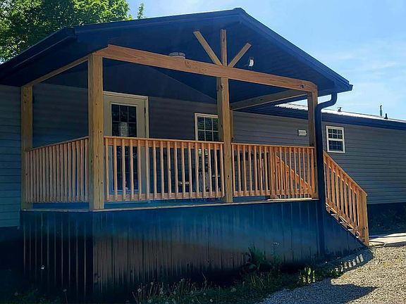 2nd image of 3135 Shady Oak Ln