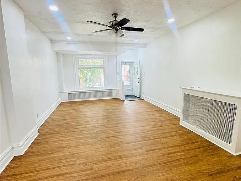 622 Cleveland St — Photo 4