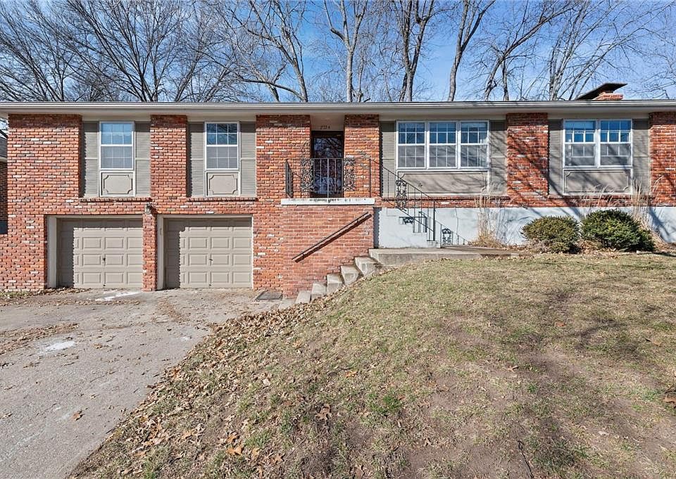 1st image of 2724 Queen Ridge Dr