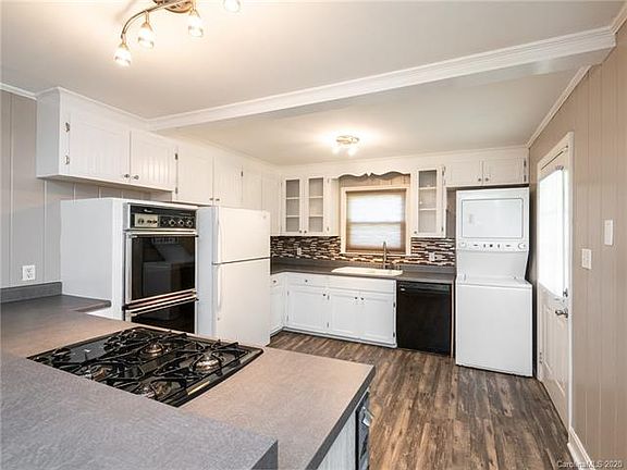 5th image of 7211 Woodstream Dr