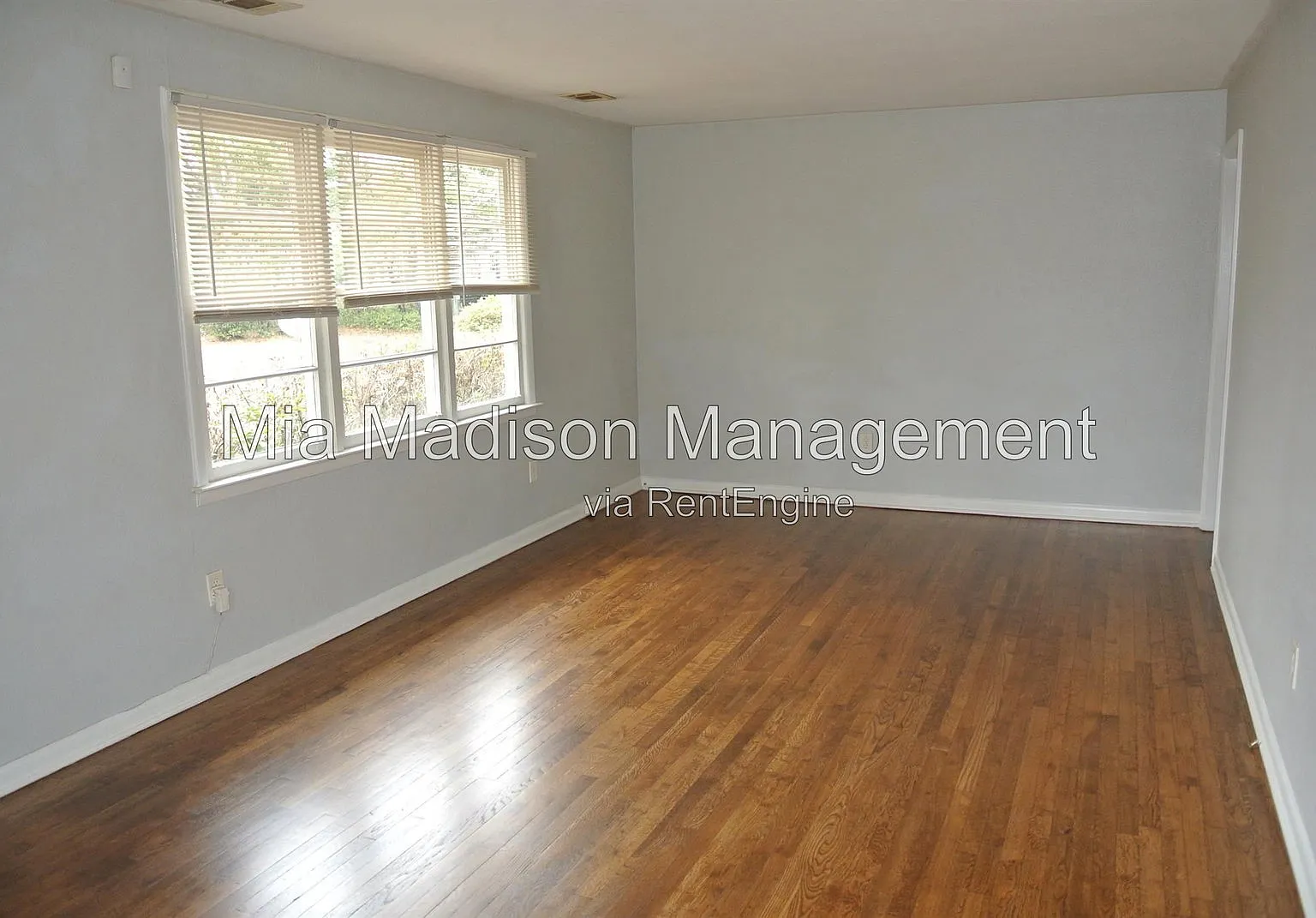 3 bed, 1.0 bath, 900 sqft, $1,675 — Photo 2