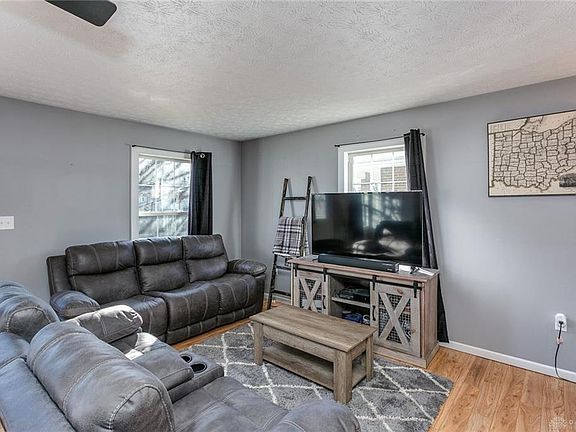 5th image of 1821 Hazel Ave