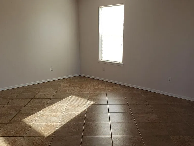 17594 N Parkdale Ave — Photo 7