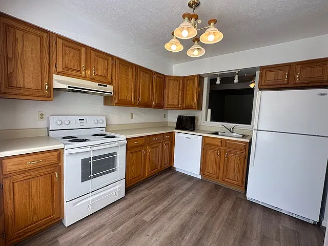 516 Crossbridge Dr — Photo 3