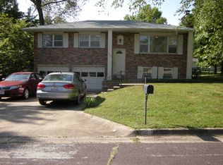 908 Oak Haven Dr, Columbia, MO 65203